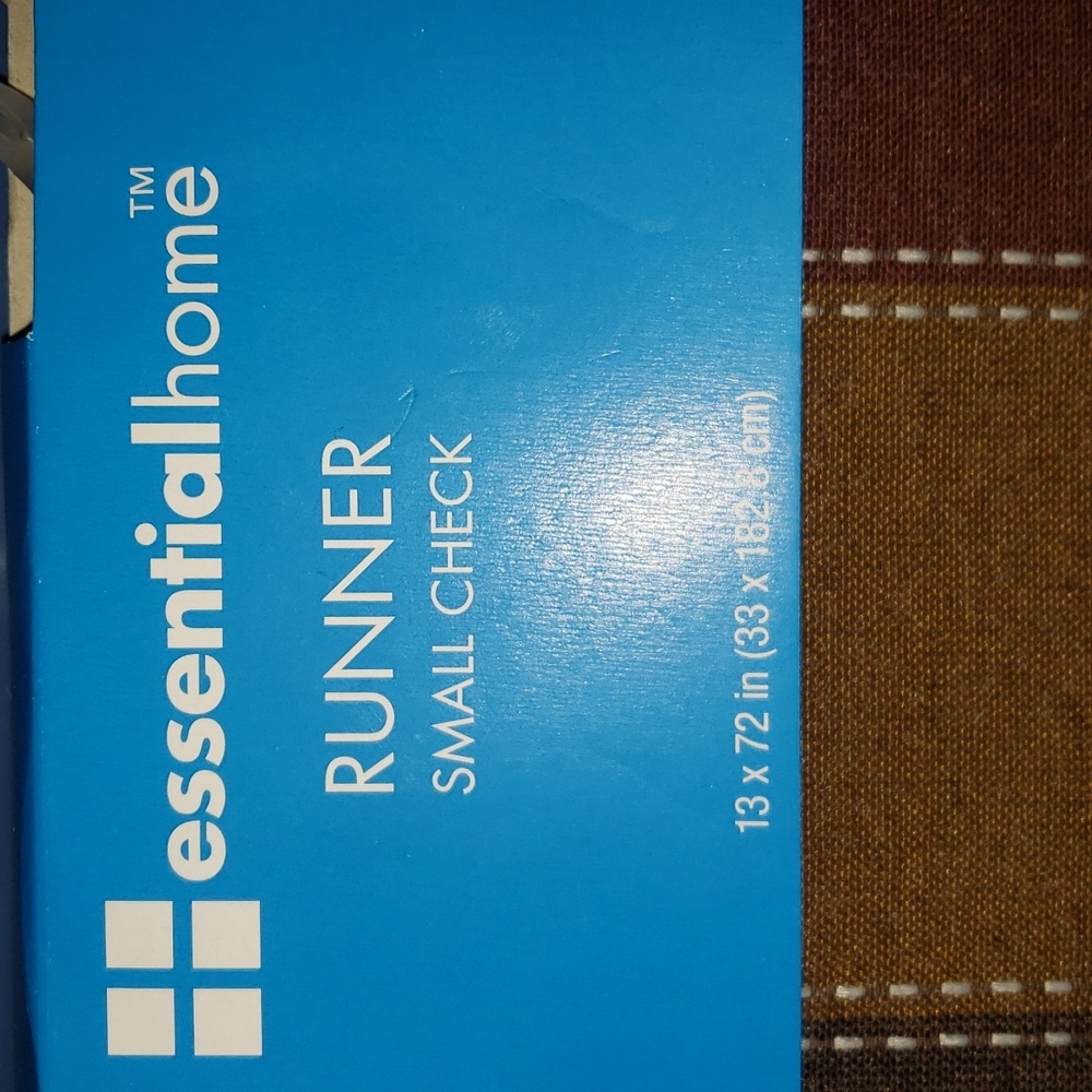 Table Runner - Picture 3 of 4